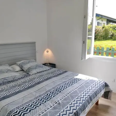 Maison Ihi-toki - Planta Baja T2 40m2 - Planta Alta T3 54m2 *